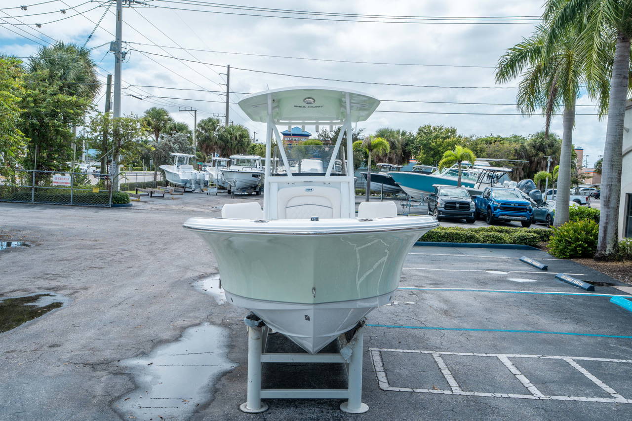 Alternative image of Sea Hunt Ultra 219 in Miami, FL