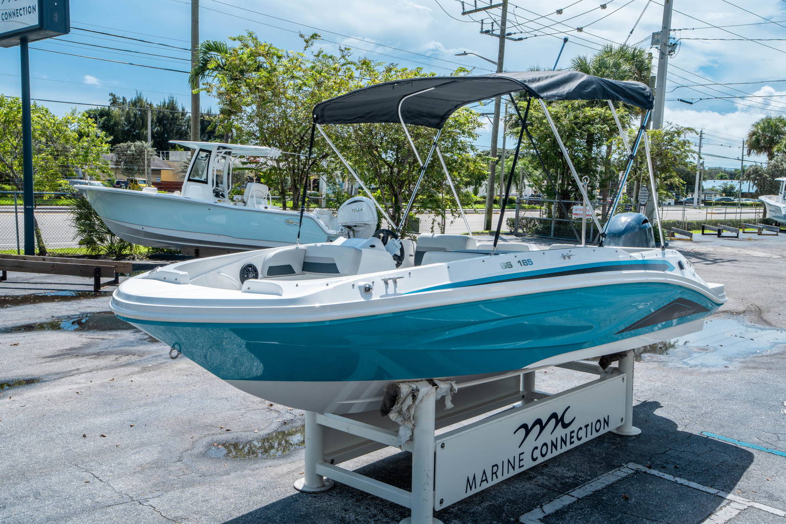 New 2026 Hurricane SunDeck Sport 185 OB #0653 image 6