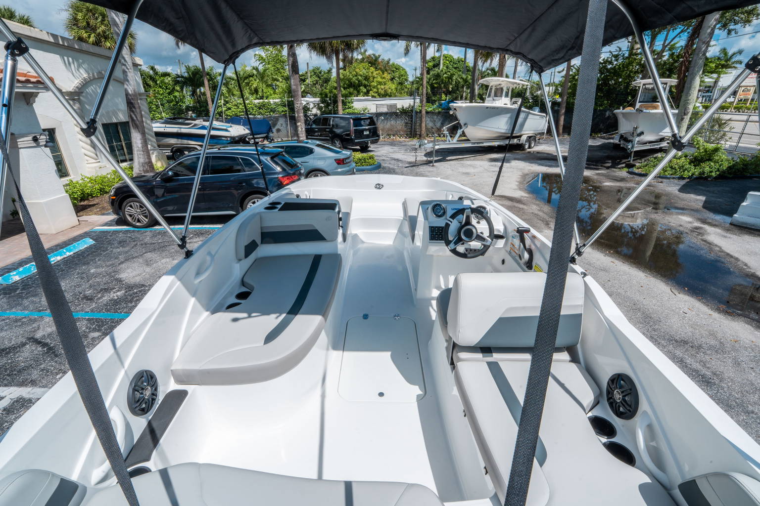 New 2026 Hurricane SunDeck Sport 185 OB #0653 image 9