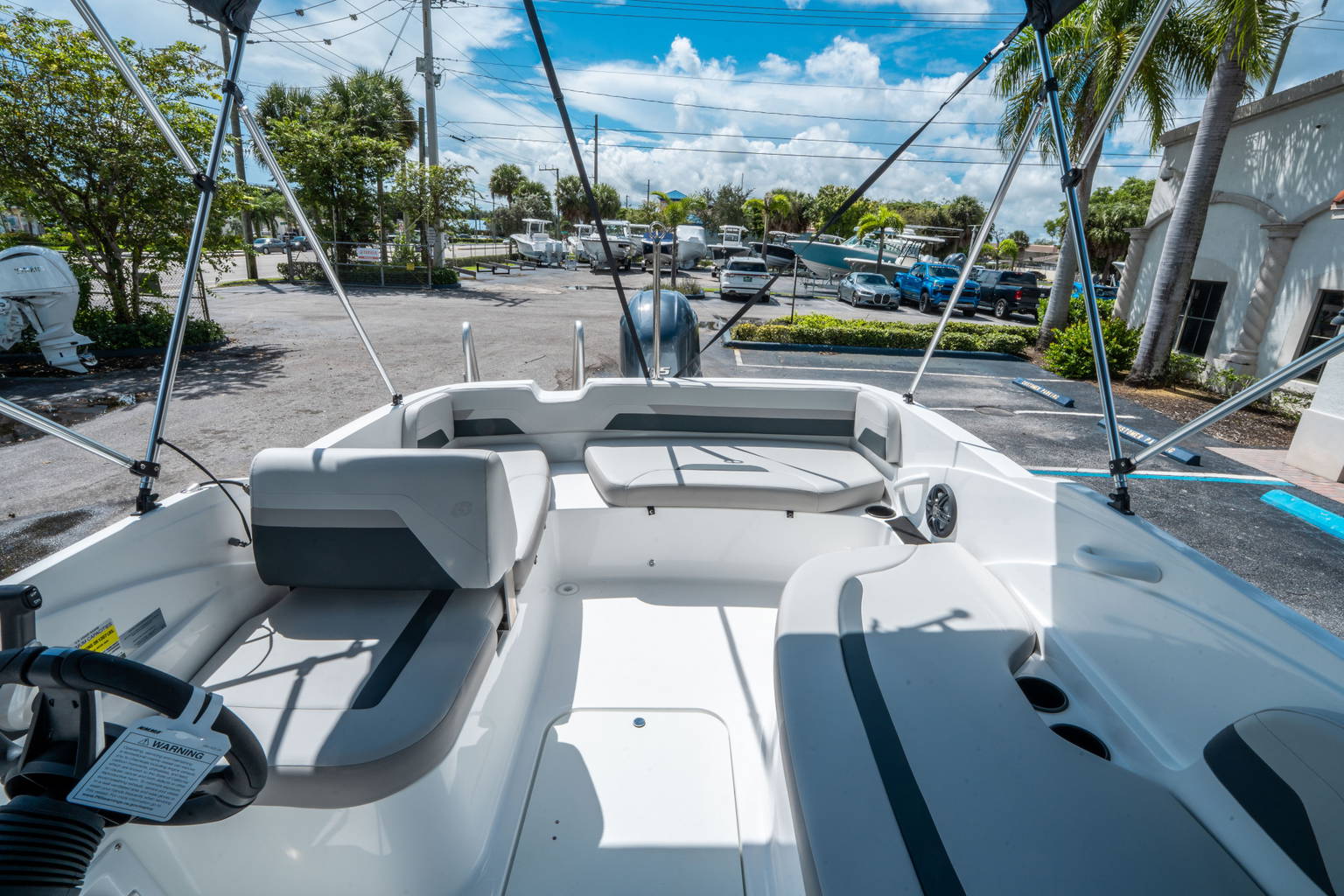 New 2026 Hurricane SunDeck Sport 185 OB #0653 image 10