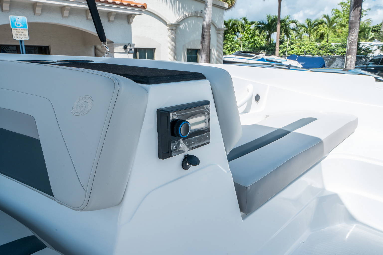 New 2026 Hurricane SunDeck Sport 185 OB #0653 image 17