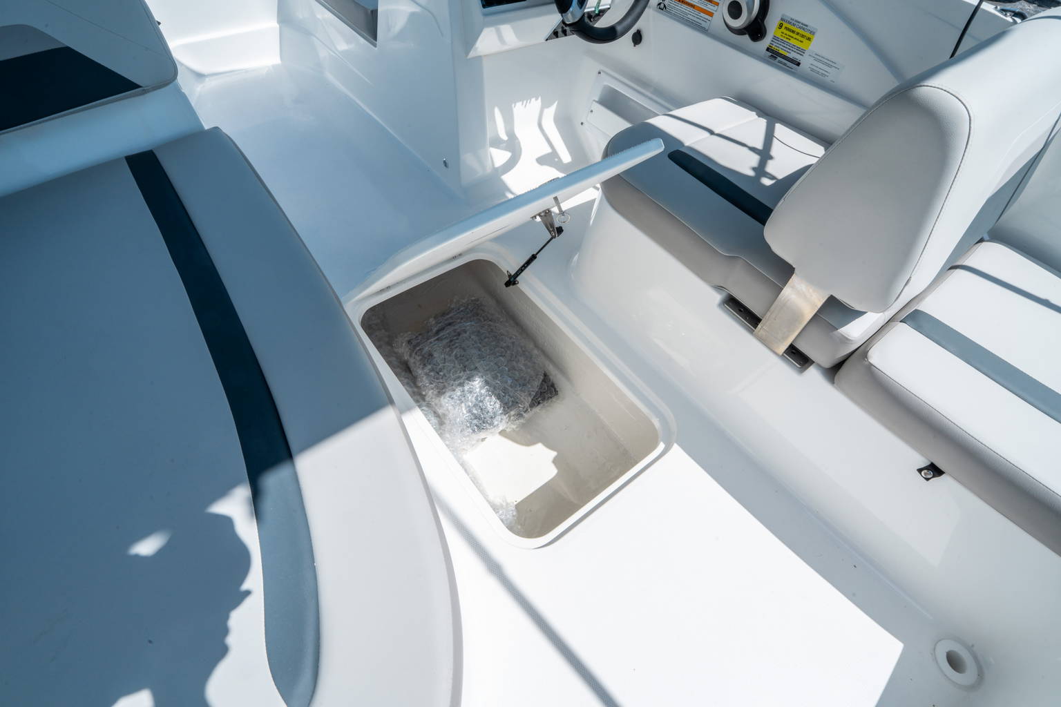 New 2026 Hurricane SunDeck Sport 185 OB #0653 image 21