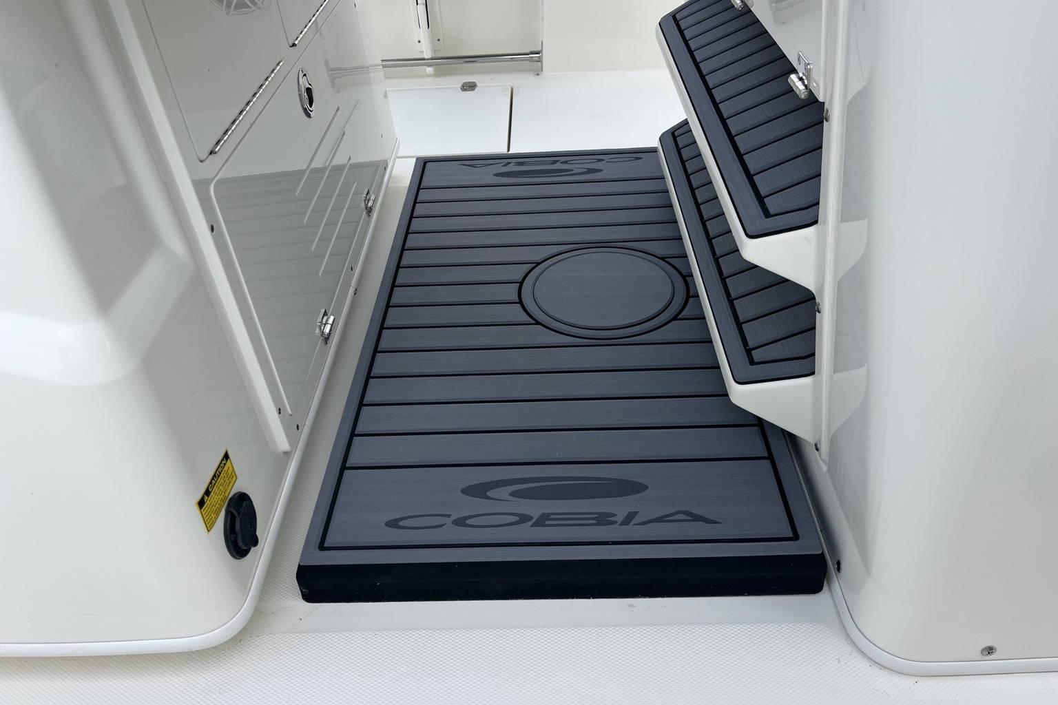 New 2026 Cobia 245 CC #M002 image 33