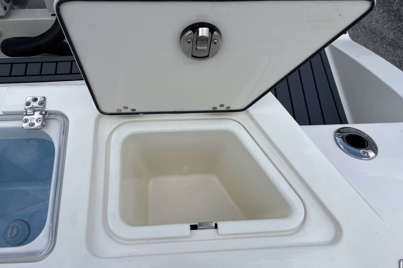 New 2026 Cobia 245 CC #M002 image 36