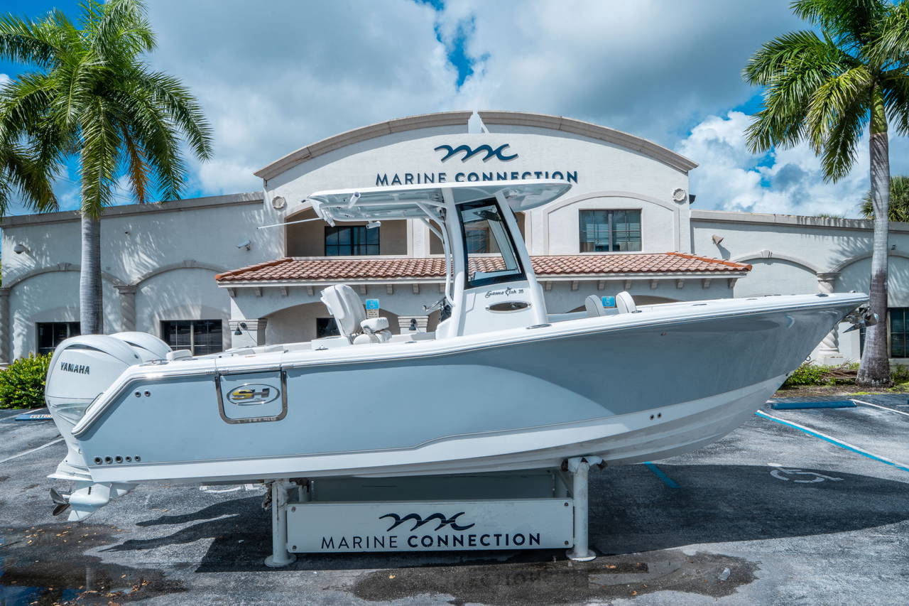 Main image of Sea Hunt Gamefish 25 in Stuart, FL