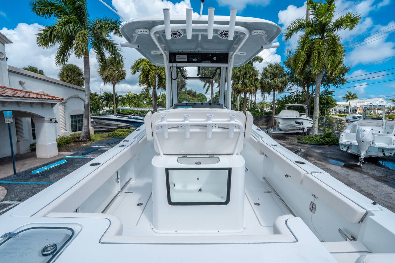 Alternative image of Sea Hunt Gamefish 25 in Stuart, FL