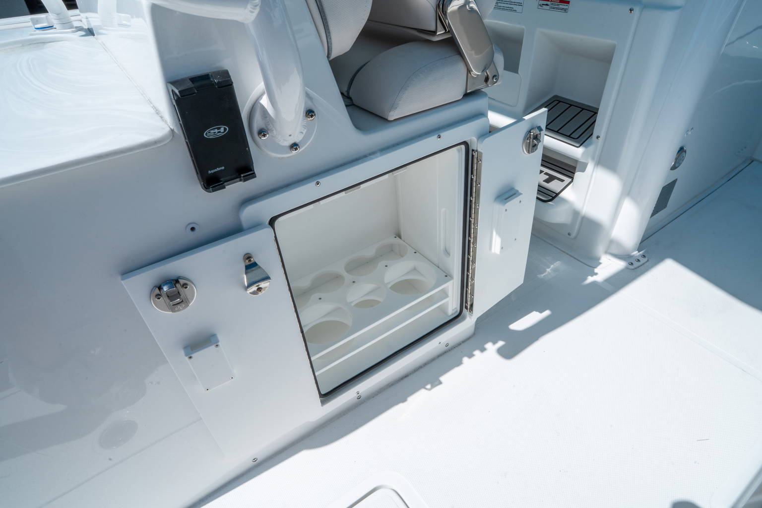 New 2026 Sea Hunt Ultra 305 CB #0002 image 16