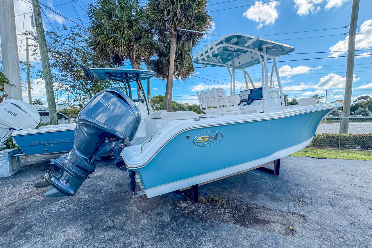 Alternative image of Sea Hunt Ultra 229 in Fort Lauderdale, FL