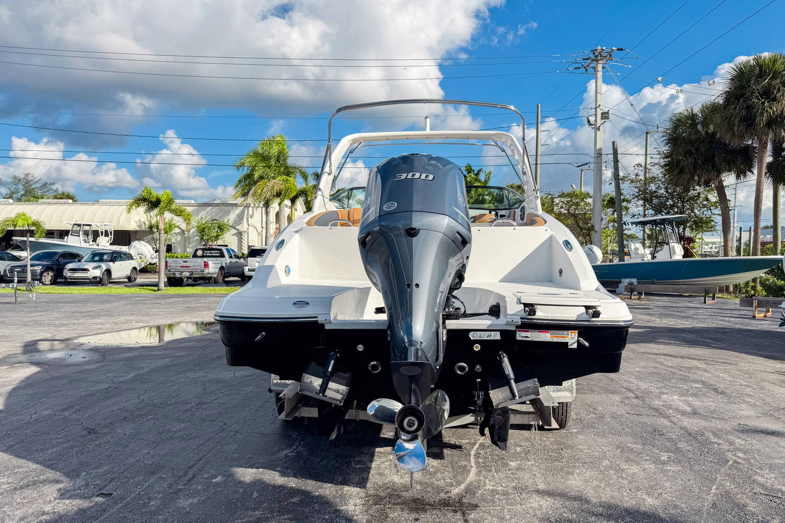 New 2026 Hurricane SunDeck 2690 OB #0646 image 3