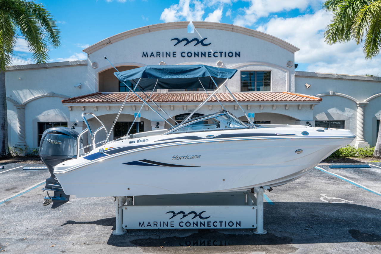 Main image of Hurricane SunDeck 2050 OB in Stuart, FL