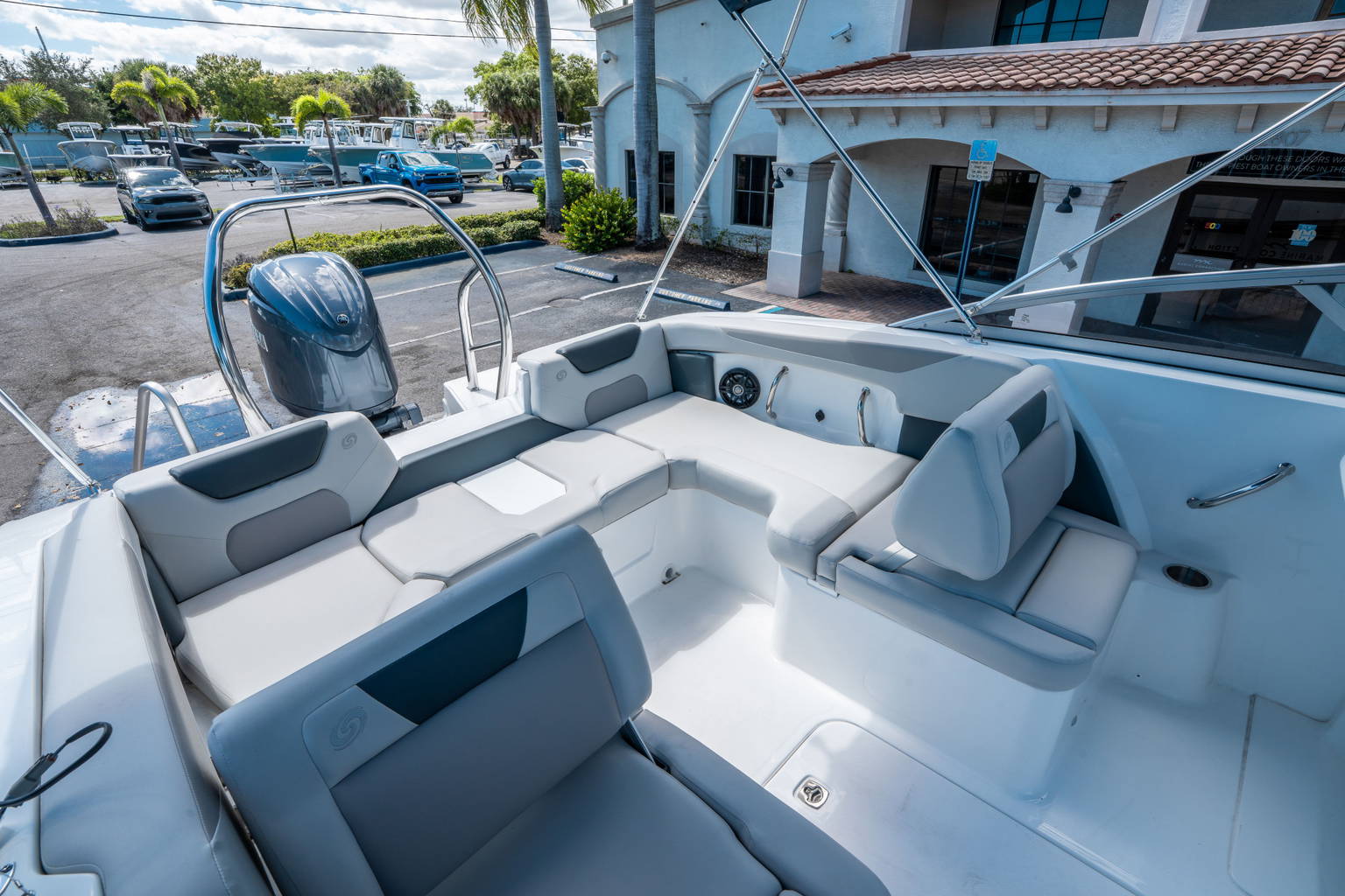 New 2026 Hurricane SunDeck 2050 OB #1007 image 12