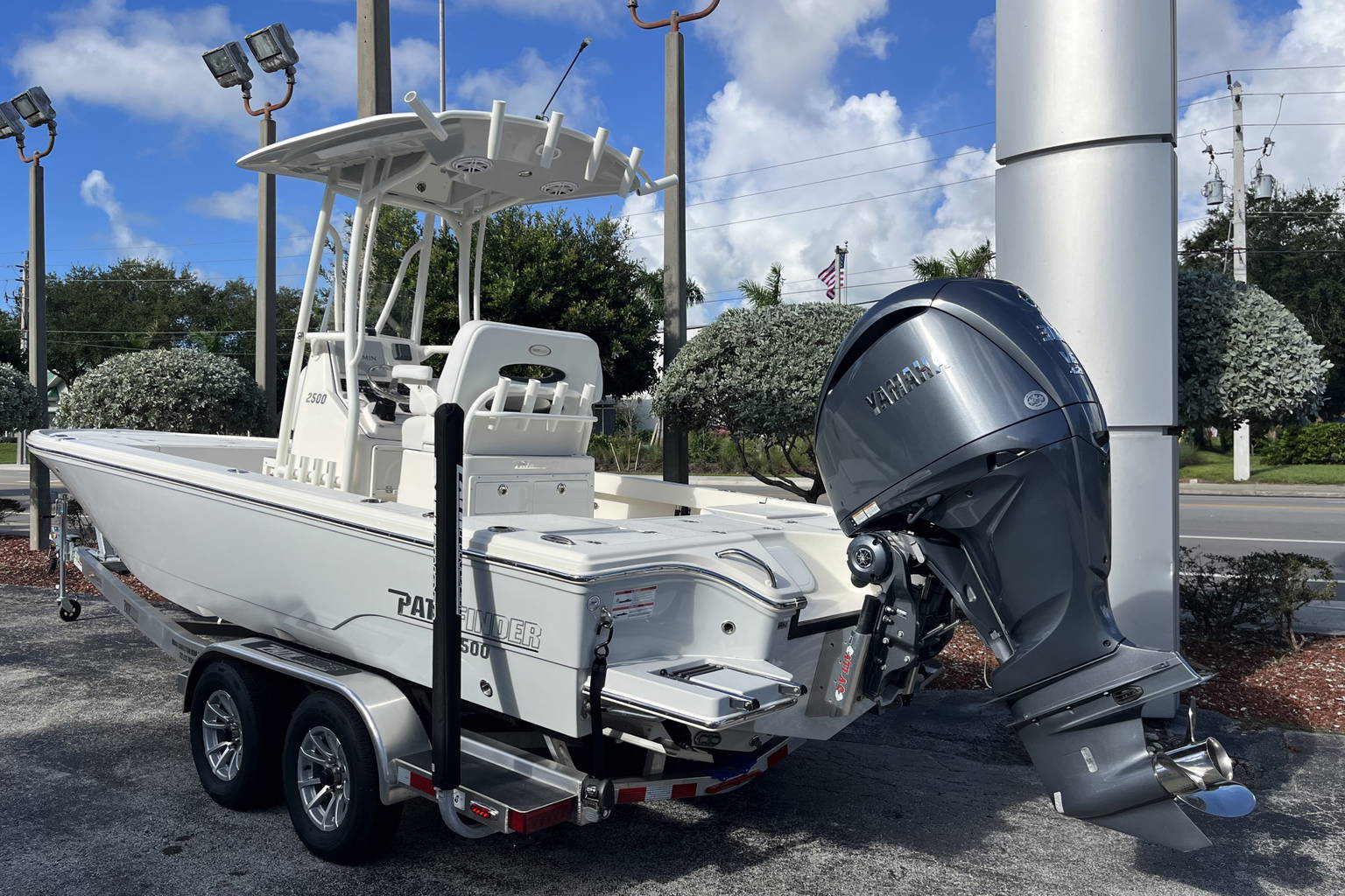 Used 2024 Pathfinder 2500 Hybrid #D001 image 2