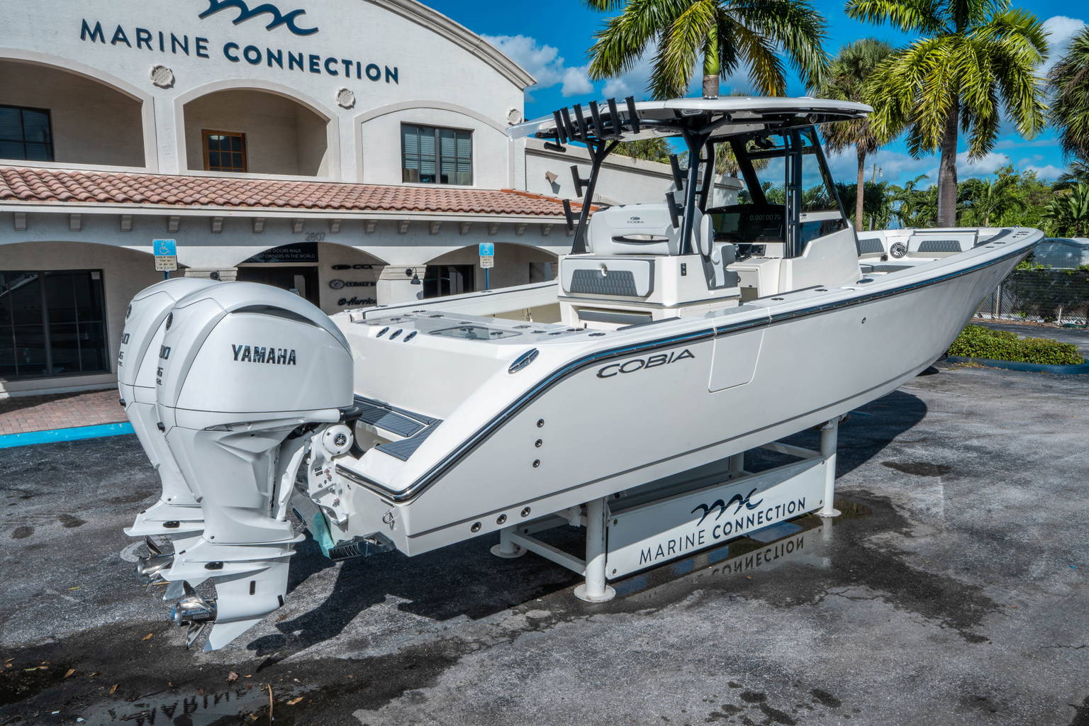 New 2026 Cobia 305 CC #L016 image 2