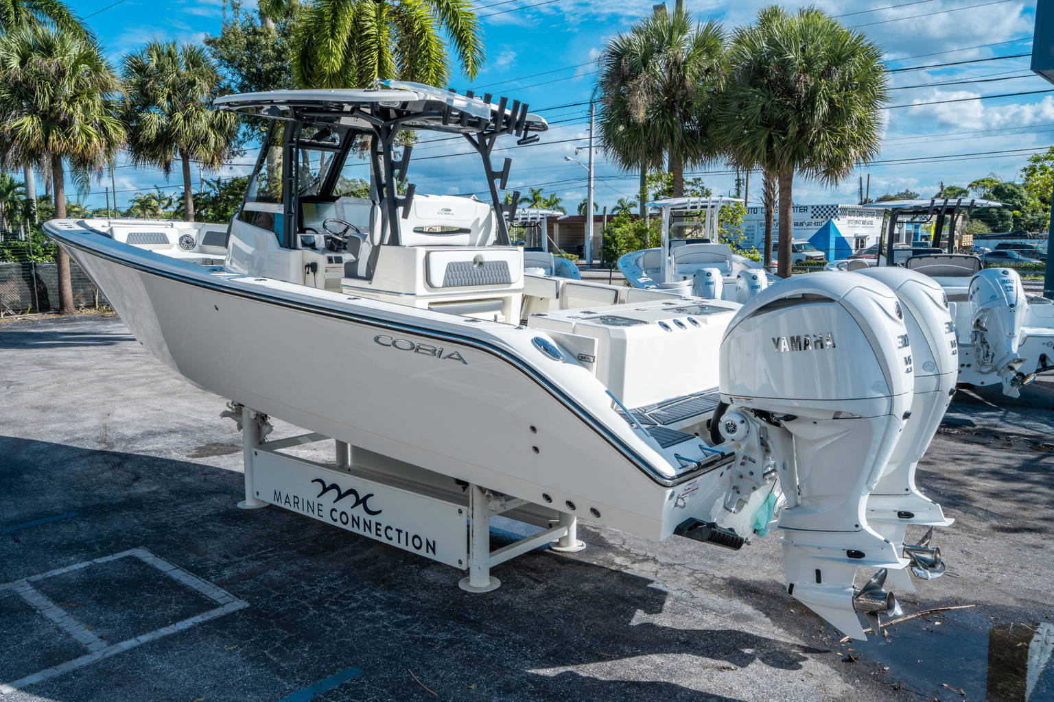 New 2026 Cobia 305 CC #L016 image 4