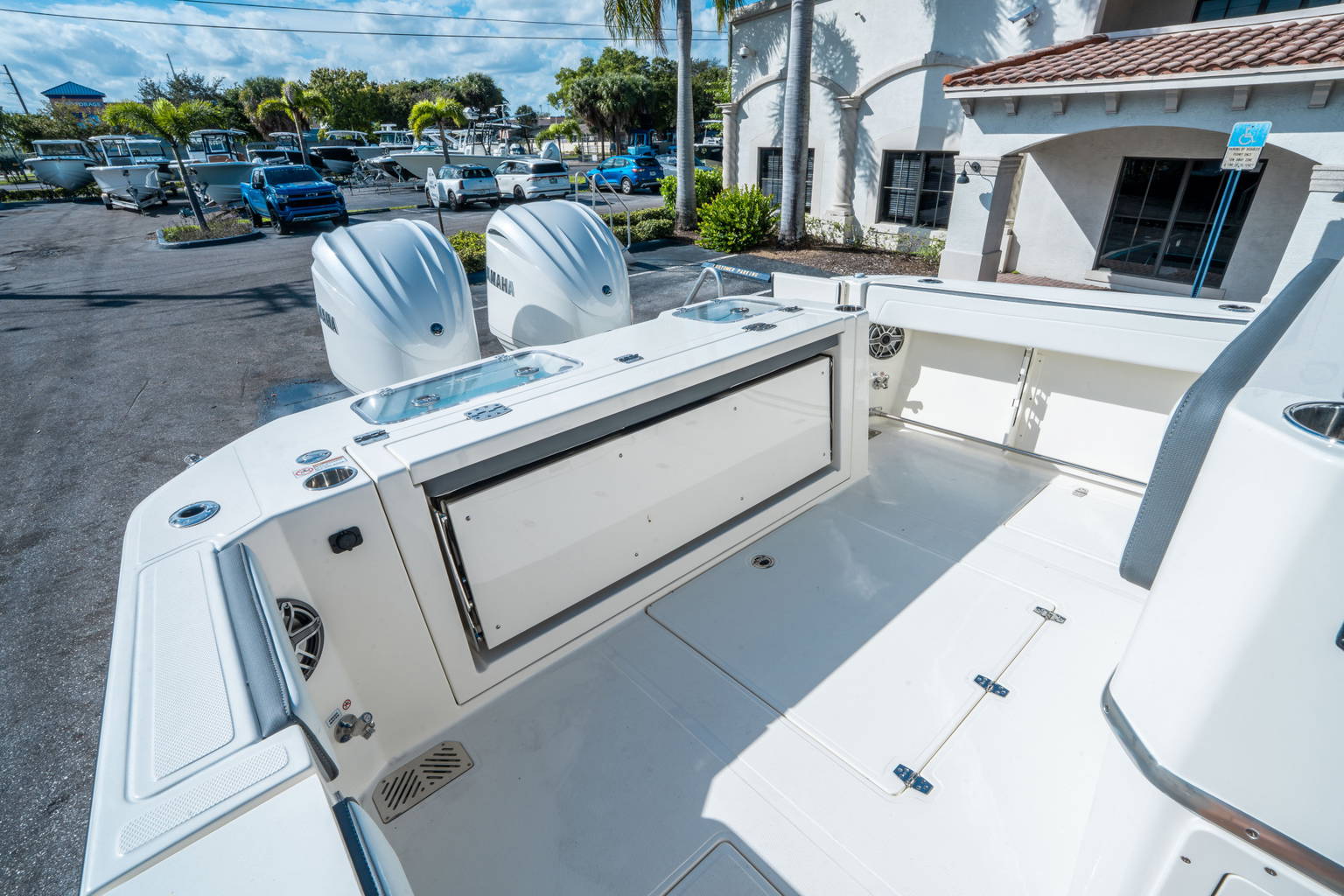 Alternative image of Cobia 305 CC in Stuart, FL