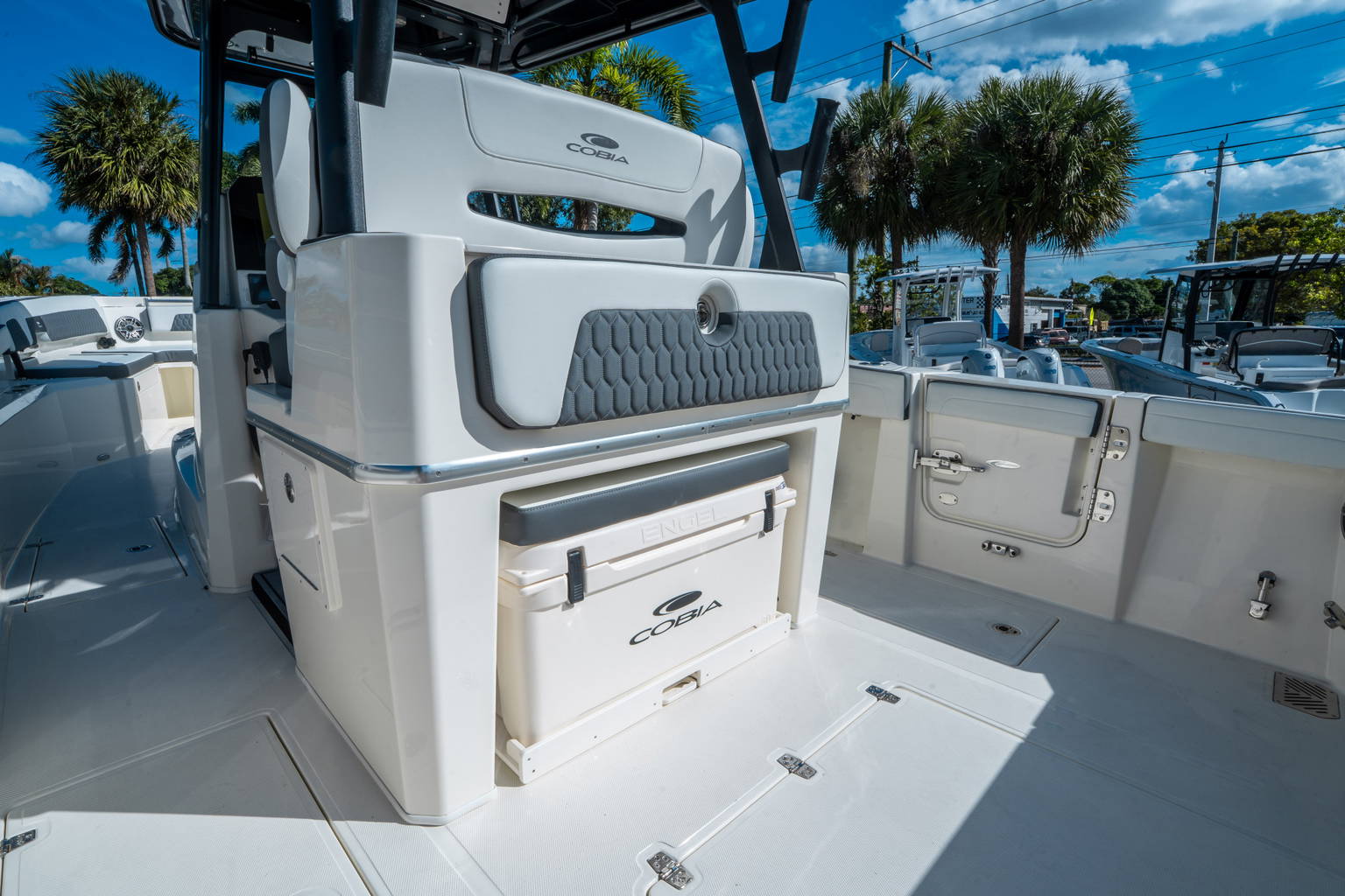 New 2026 Cobia 305 CC #L016 image 13