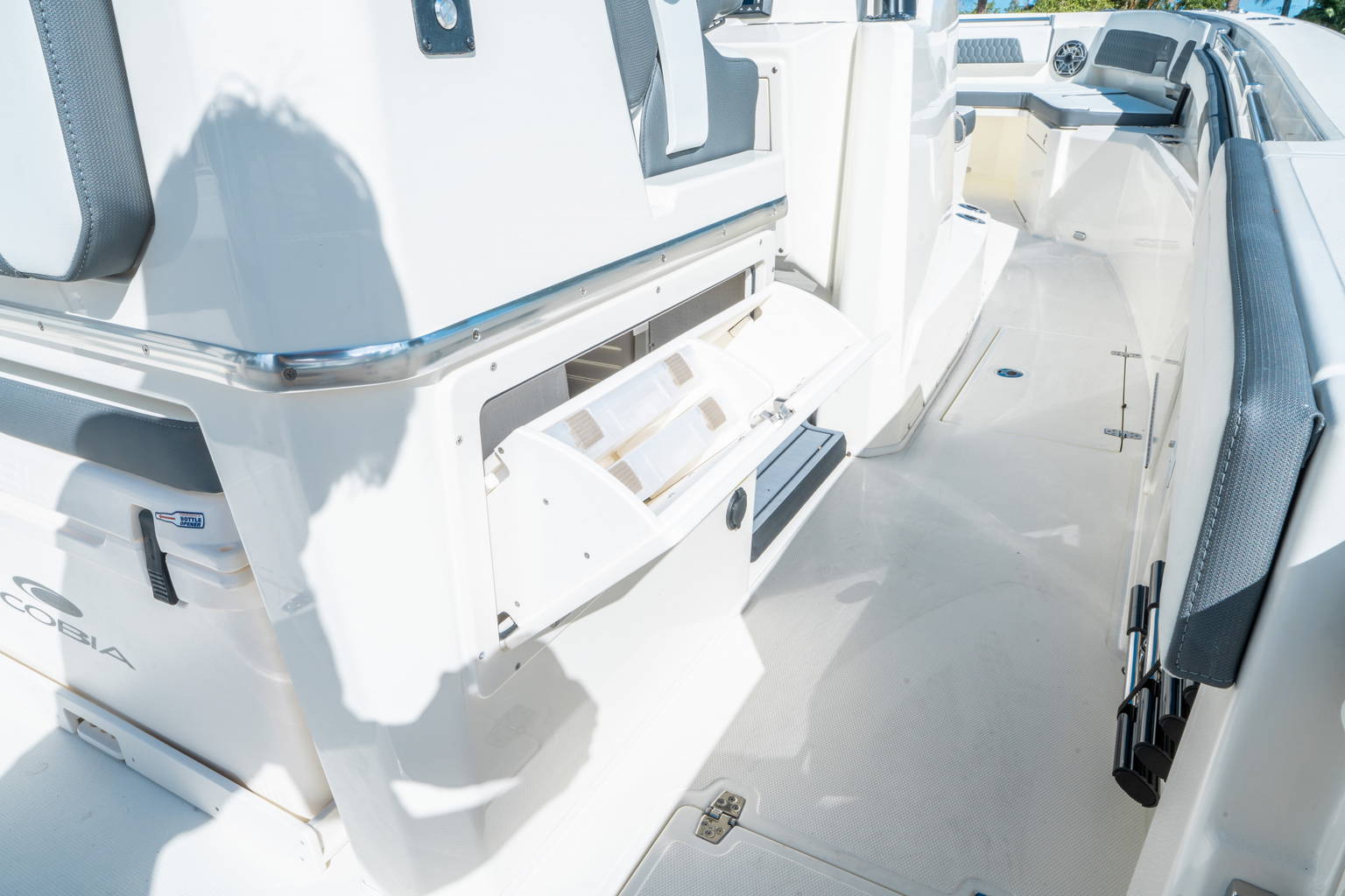 New 2026 Cobia 305 CC #L016 image 16