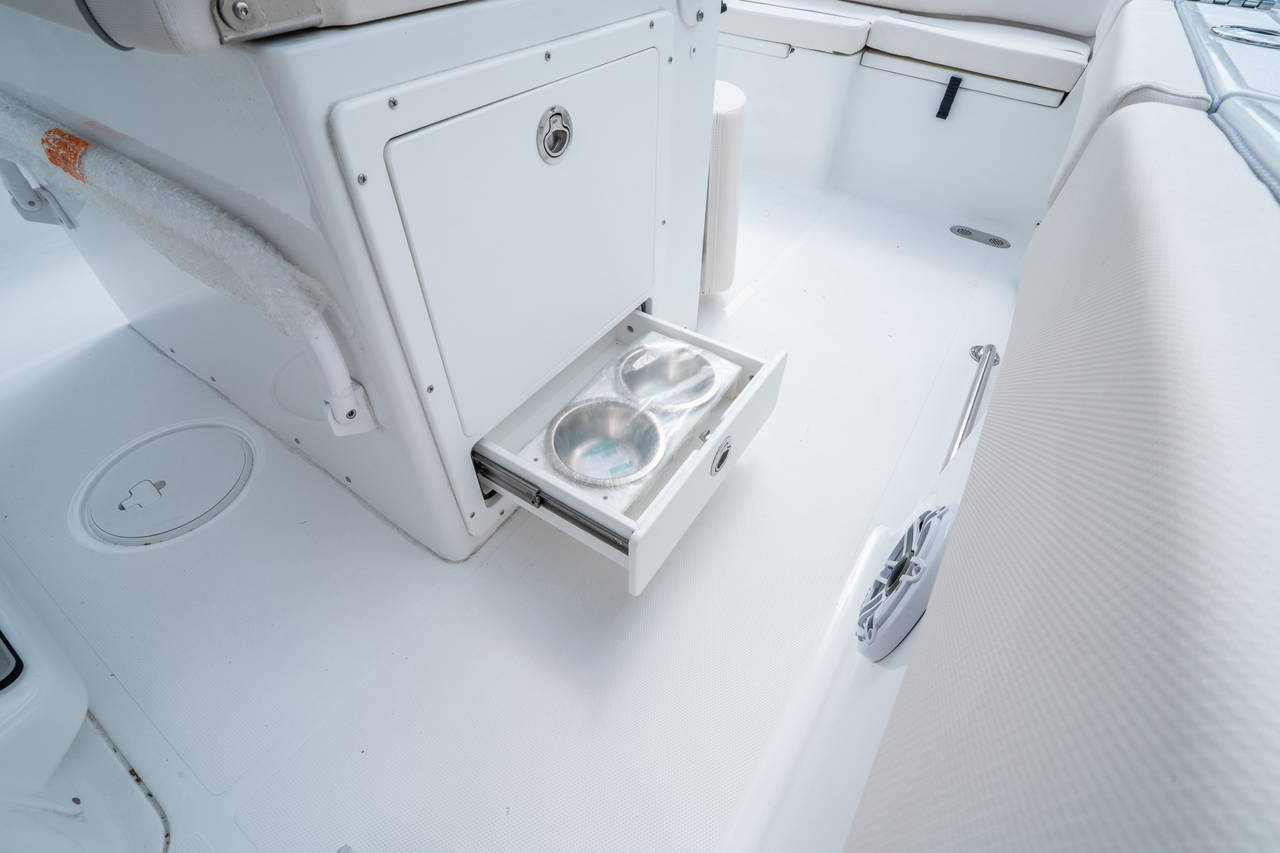 Alternative image of Sea Hunt Ultra 265 SE in Vero Beach, FL