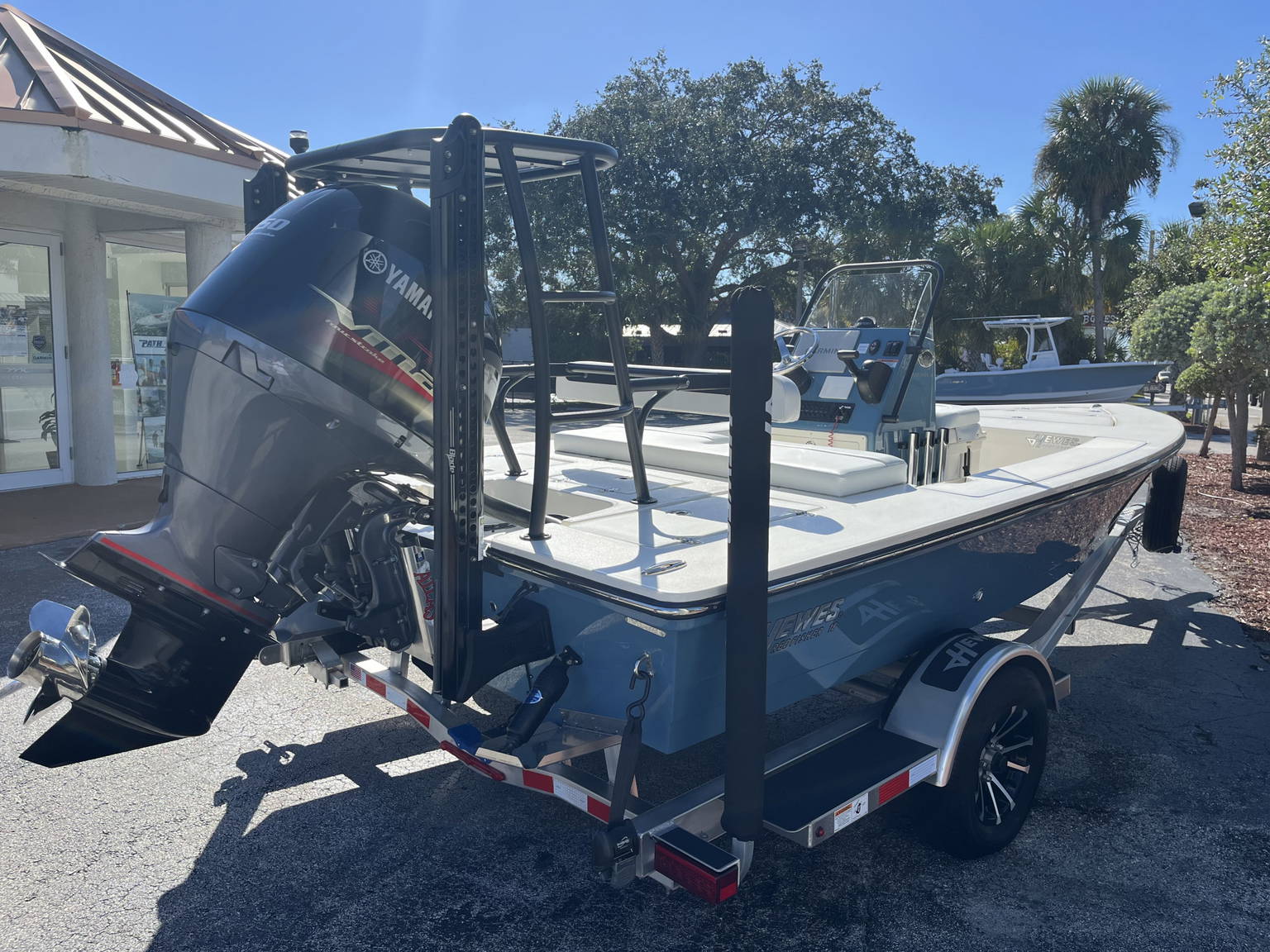 Alternative image of Hewes Redfisher 18 in Vero Beach, FL