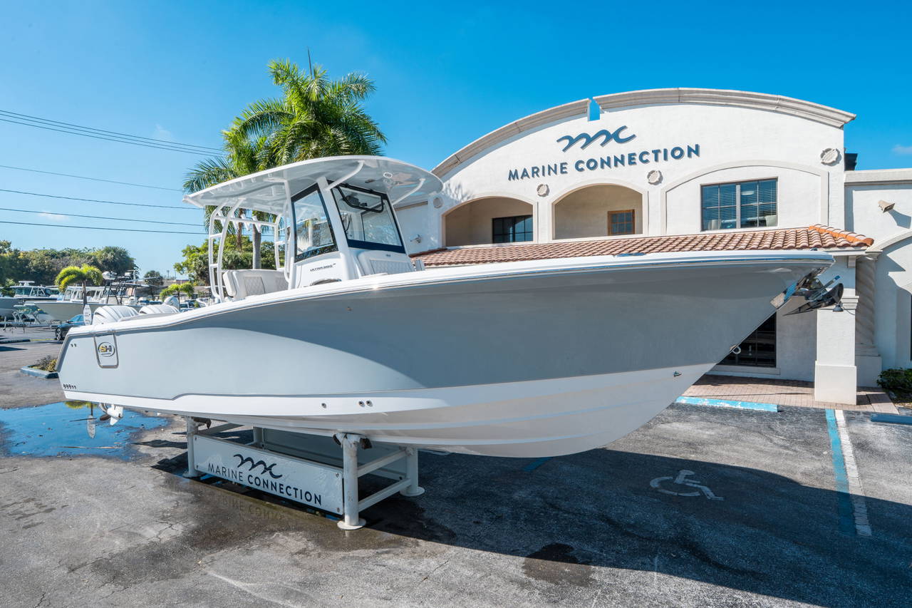 Alternative image of Sea Hunt Ultra 305 CB in West Palm Beach, FL