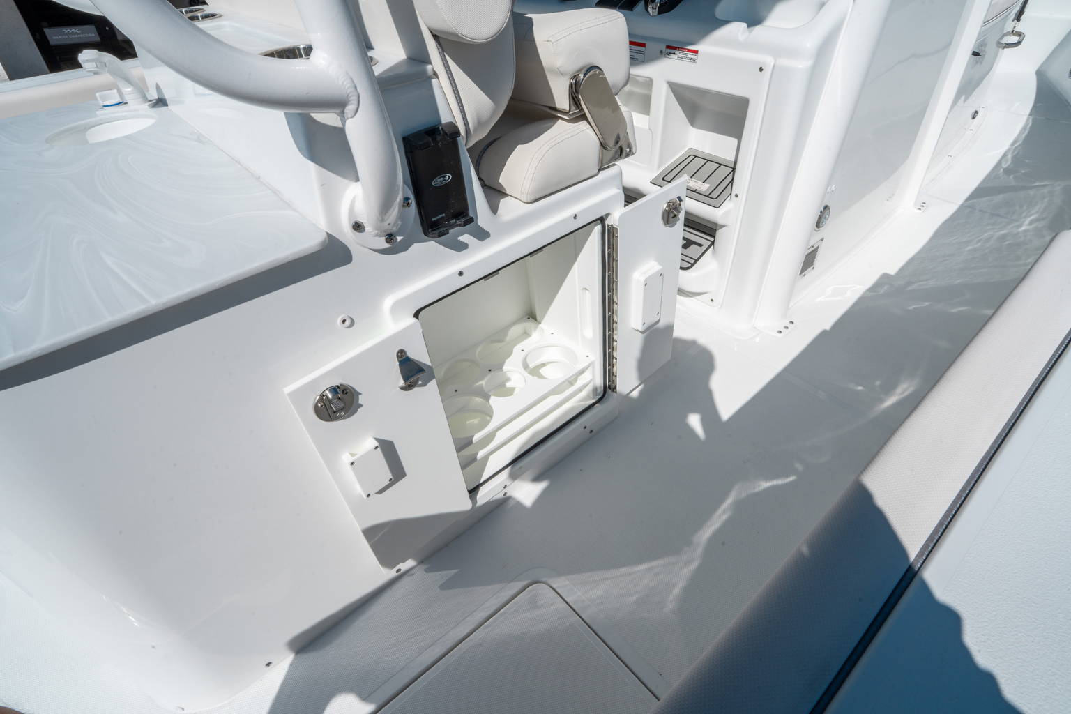 New 2026 Sea Hunt Ultra 305 CB #0008 image 16