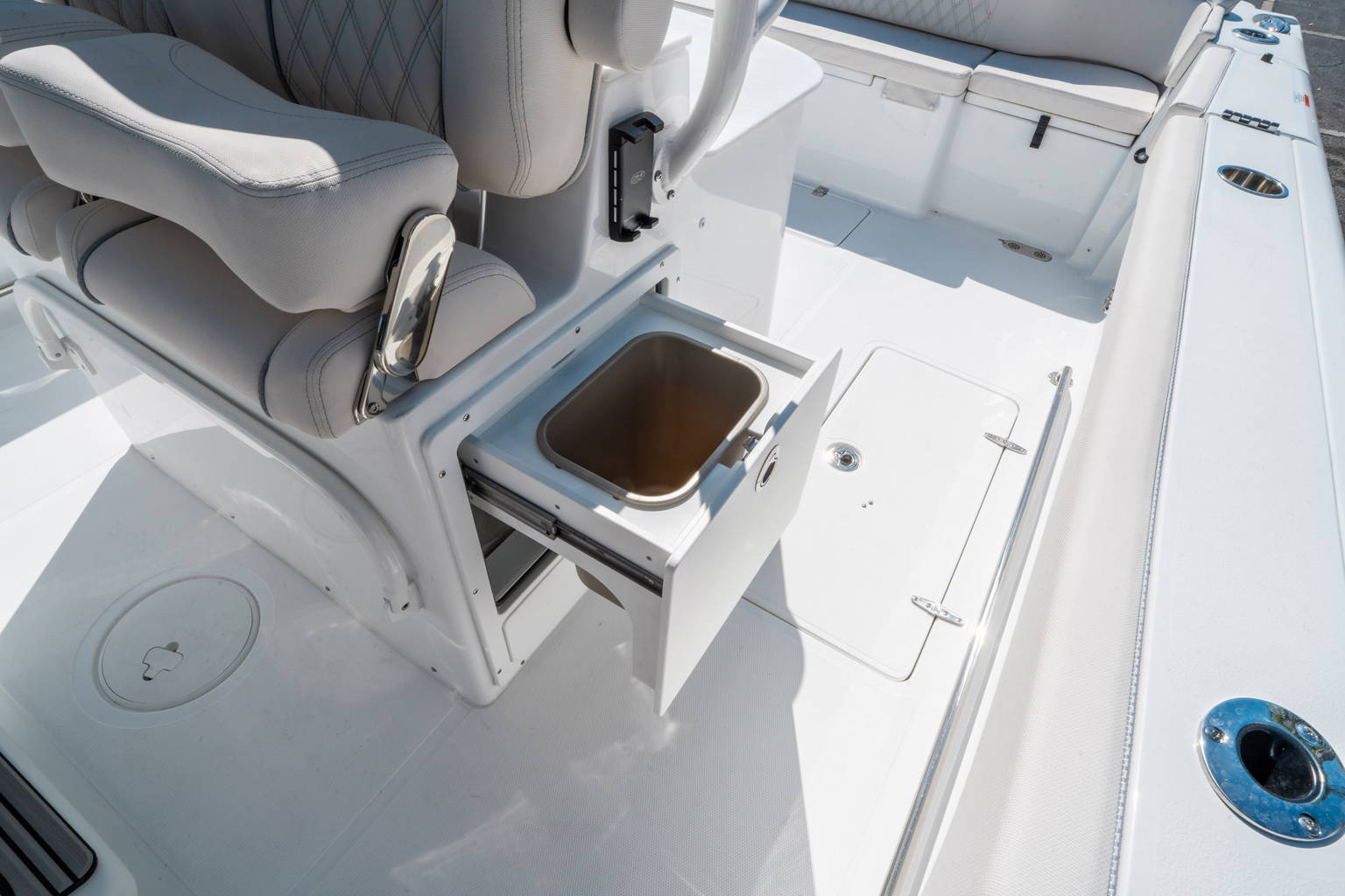 New 2026 Sea Hunt Ultra 305 CB #0008 image 17