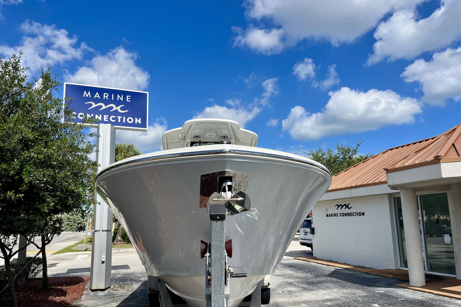 New 2026 Cobia 305 CC #L013 image 3