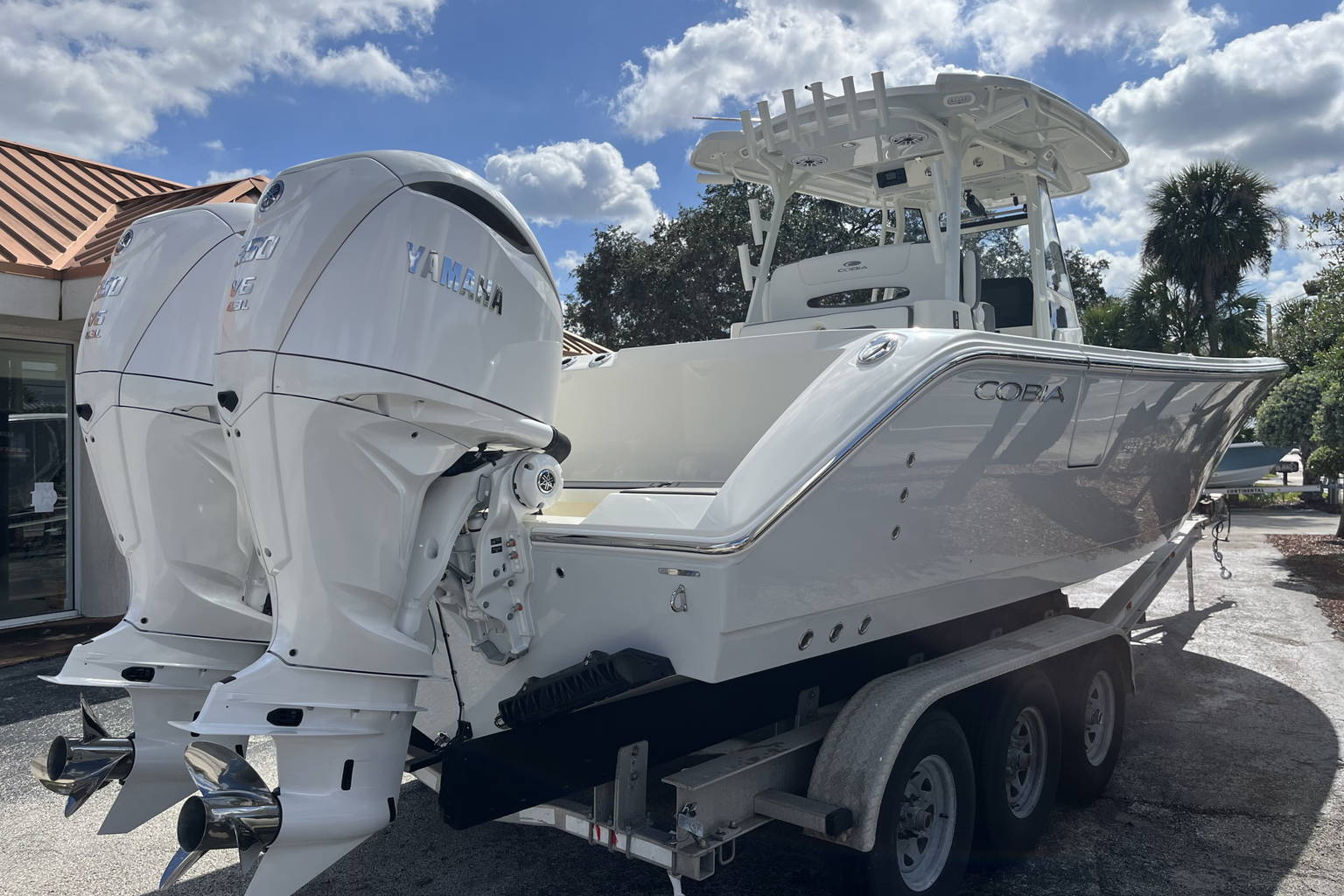 New 2026 Cobia 305 CC #L013 image 6