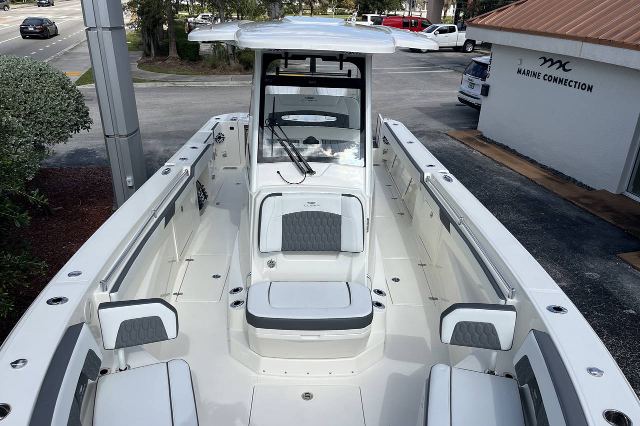 Alternative image of Cobia 305 CC in Vero Beach, FL