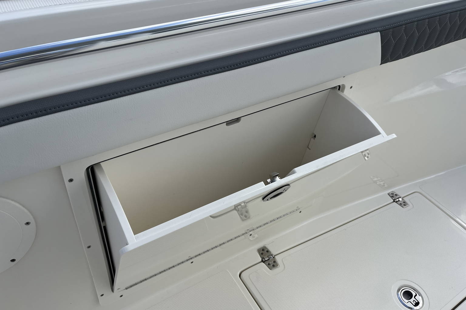 New 2026 Cobia 305 CC #L013 image 41