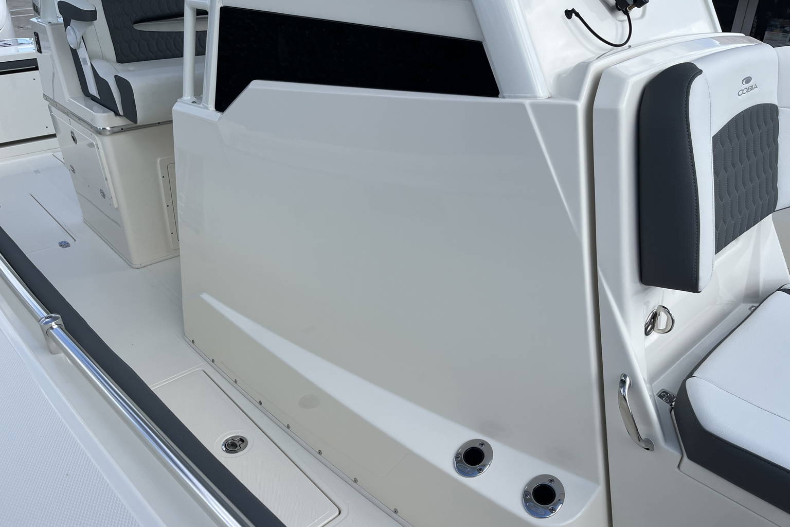 New 2026 Cobia 305 CC #L013 image 43