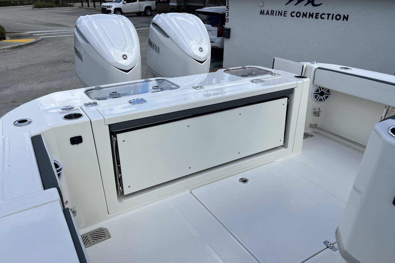 New 2026 Cobia 305 CC #L013 image 47