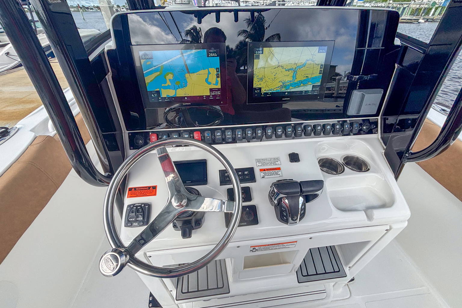 Used 2022 Sea Hunt 305 CC #0061 image 11