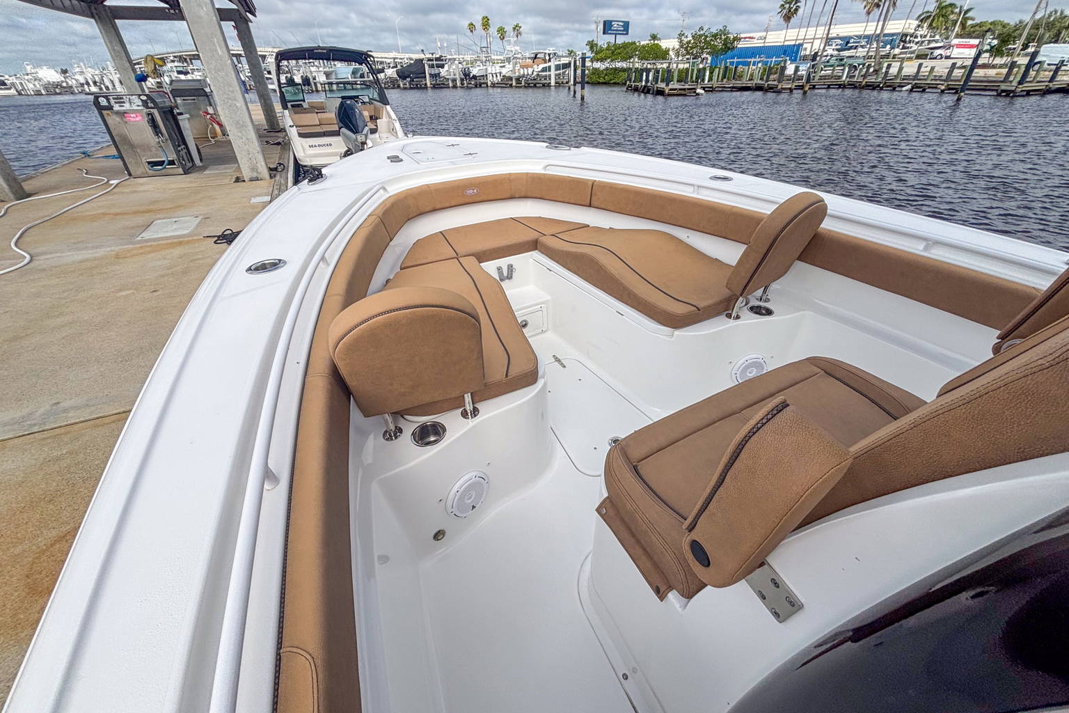 Used 2022 Sea Hunt 305 CC #0061 image 13