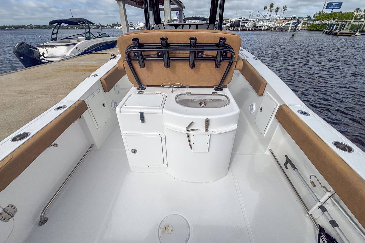 Used 2022 Sea Hunt 305 CC #0061 image 6