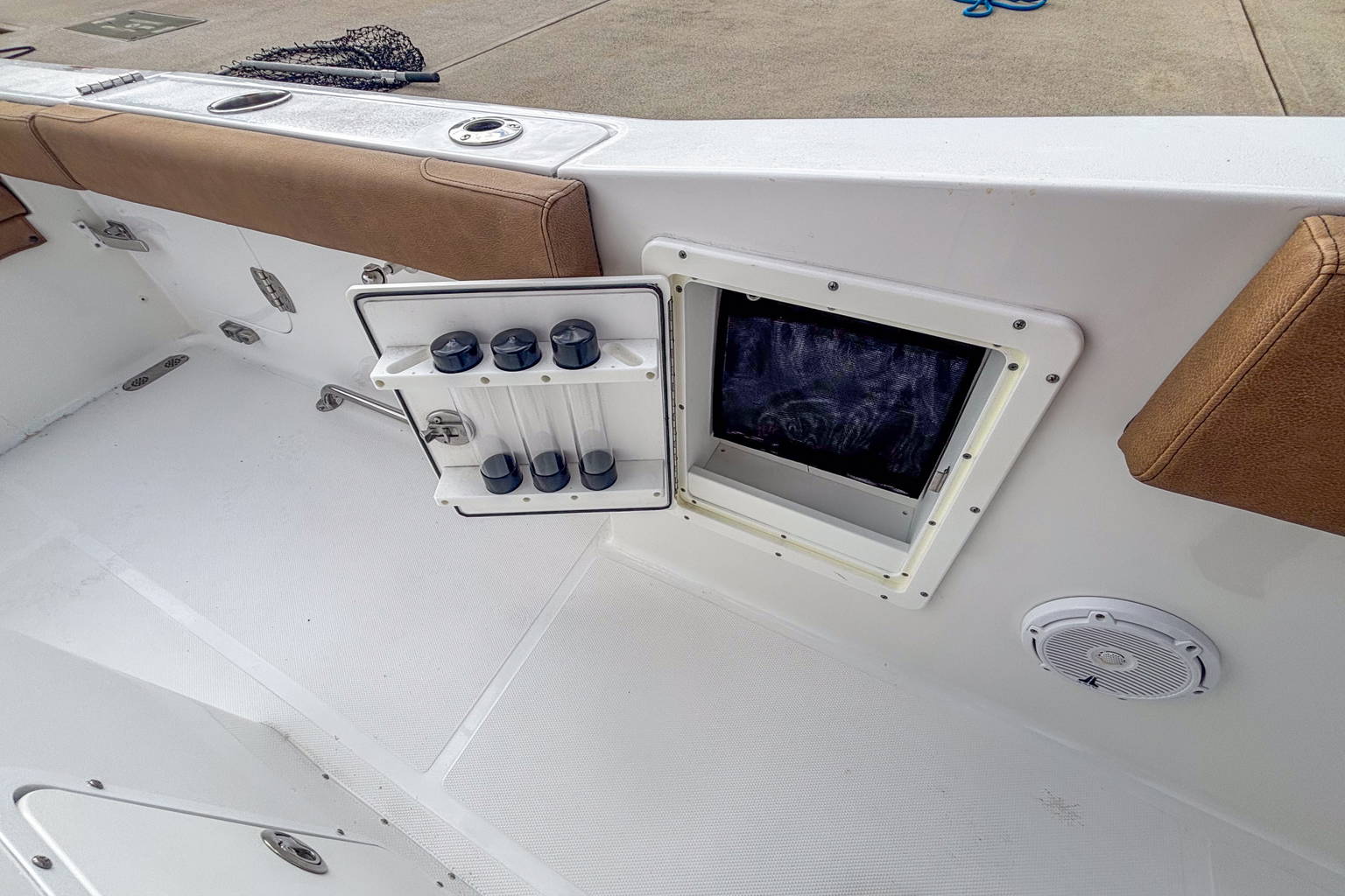 Used 2022 Sea Hunt 305 CC #0061 image 9