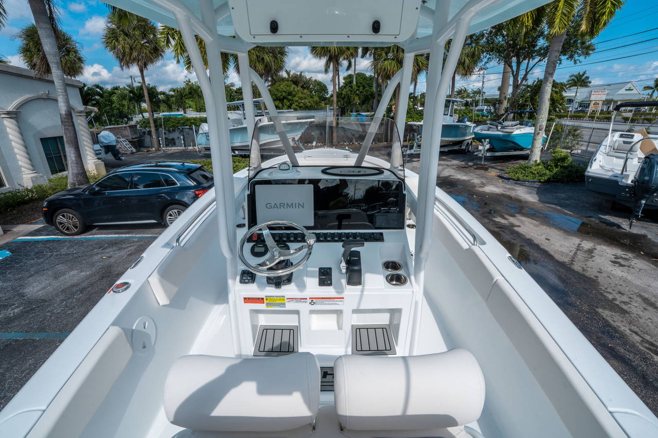 Alternative image of Sea Hunt Ultra 234 in West Palm Beach, FL