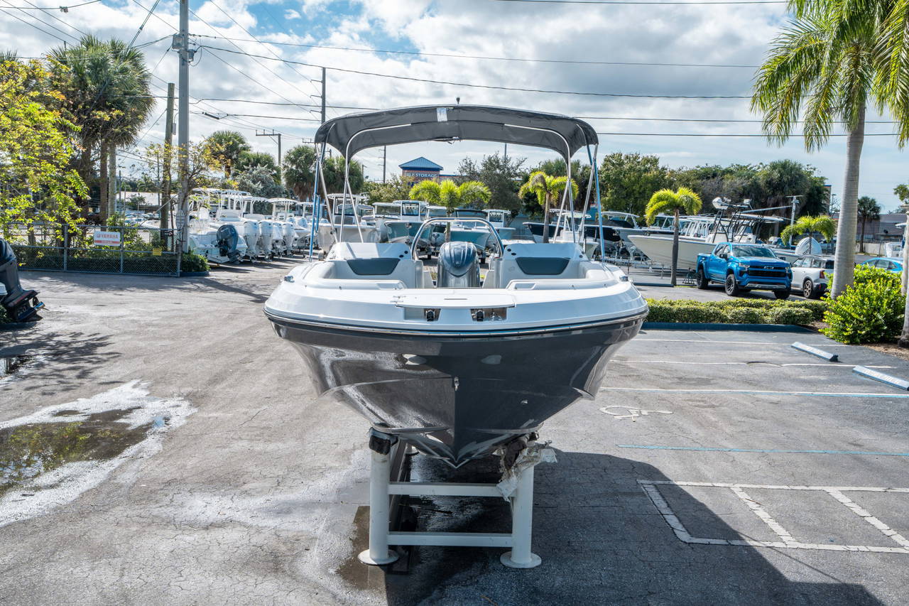 Alternative image of Hurricane SunDeck 2050 OB in West Palm Beach, FL