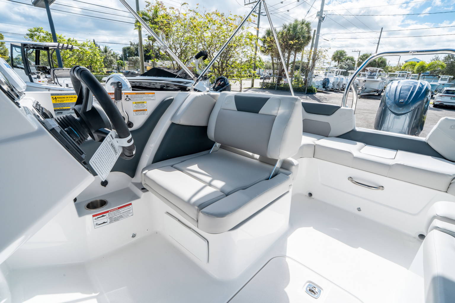 New 2026 Hurricane SunDeck 2050 OB #1049 image 15