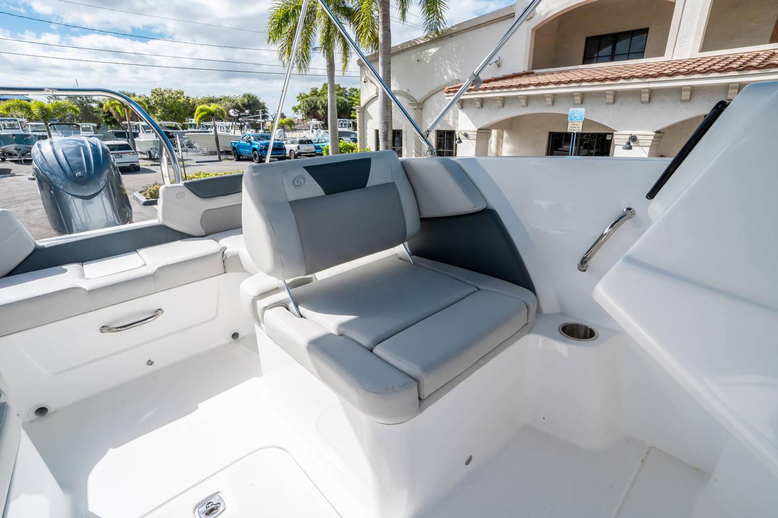 New 2026 Hurricane SunDeck 2050 OB #1049 image 16