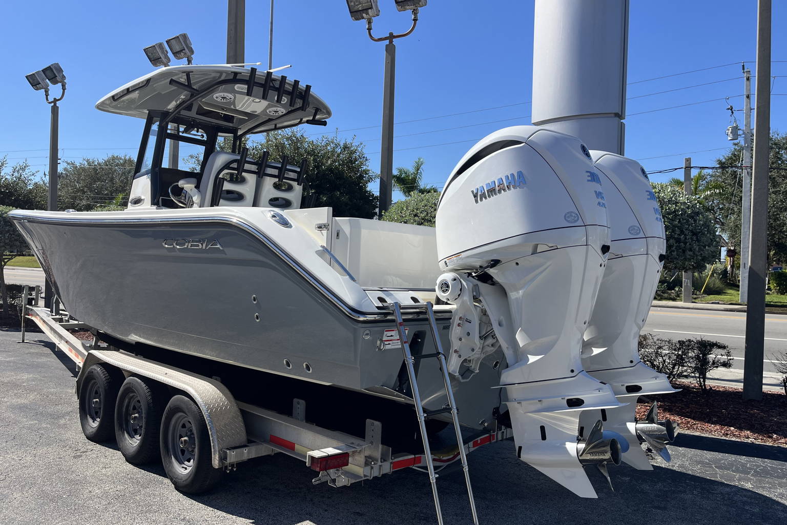 New 2026 Cobia 285 CC Open #K008 image 4