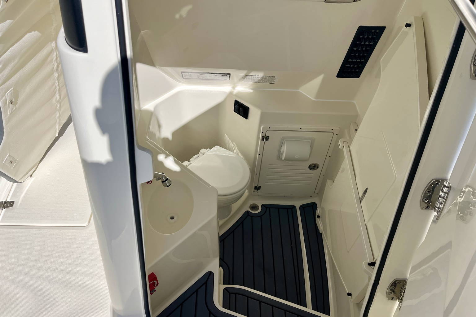 New 2026 Cobia 285 CC Open #K008 image 22