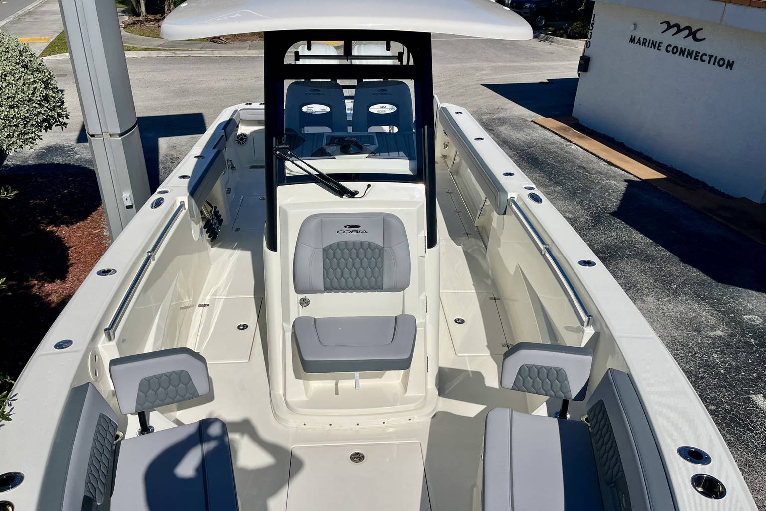 New 2026 Cobia 285 CC Open #K008 image 23