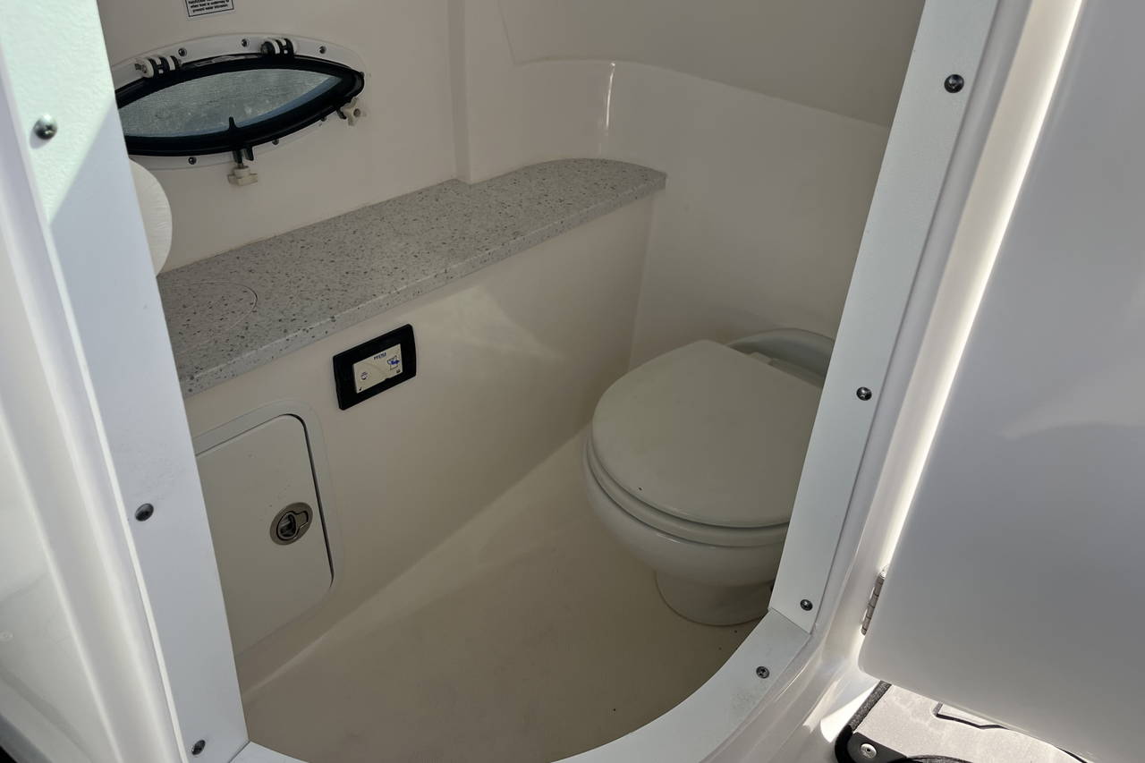 Alternative image of Hurricane Sun Deck 2486 in Vero Beach, FL