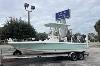 Used 2020 Robalo 226 Cayman for sale