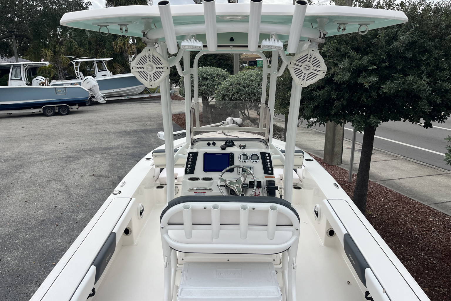 Used 2020 Robalo 226 Cayman #0195 image 10