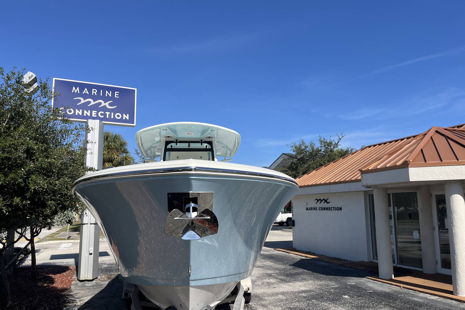 New 2026 Cobia 320 CC #A002 image 3