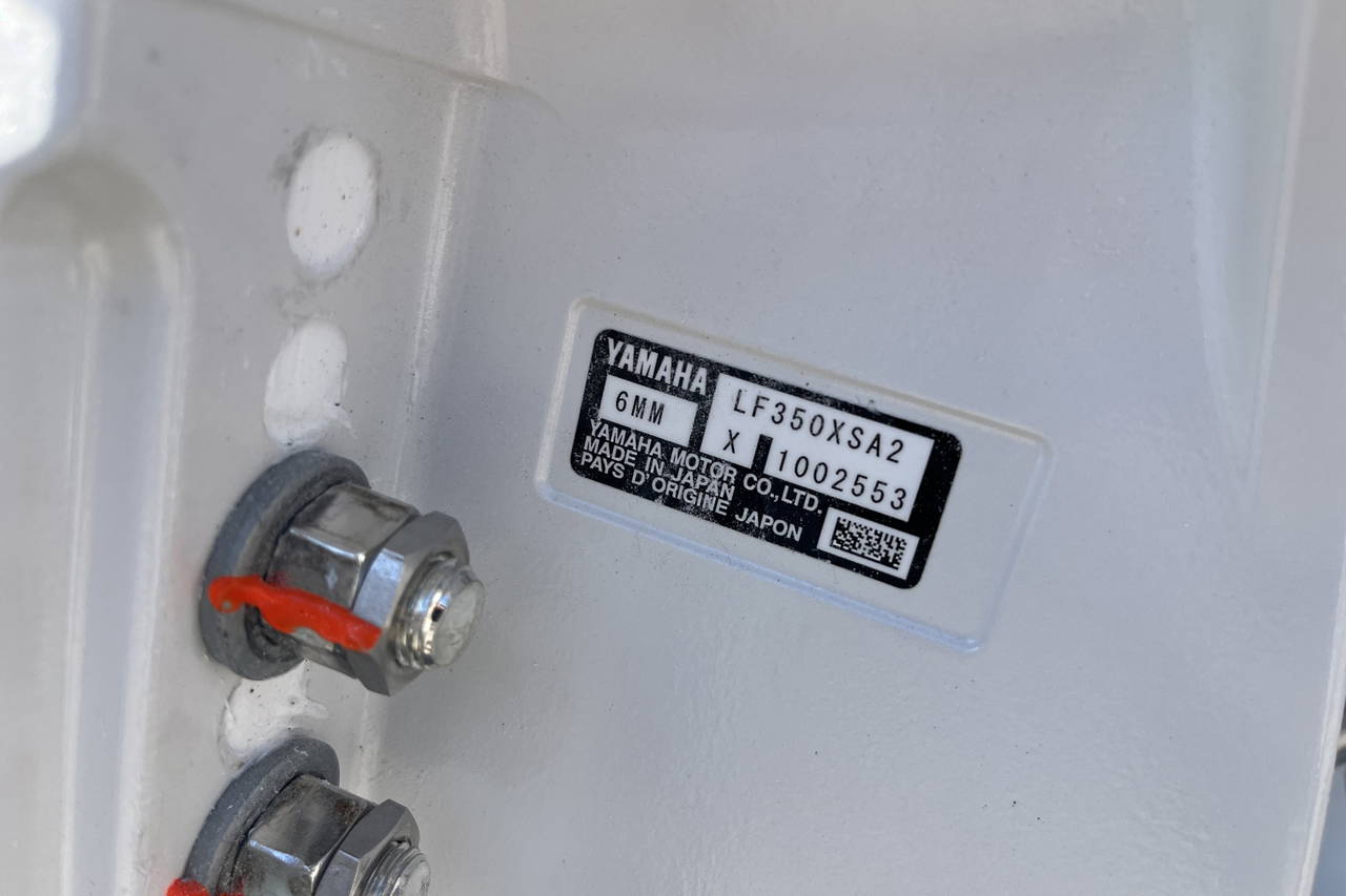 Alternative image of Cobia 320 CC in Vero Beach, FL