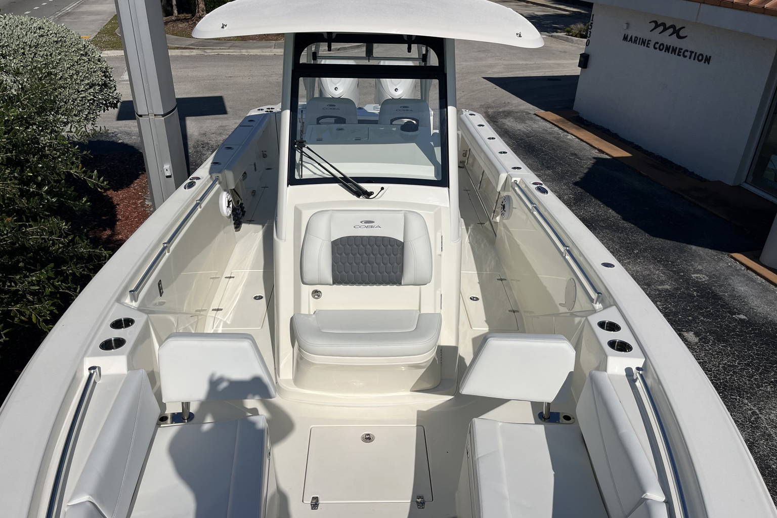 New 2026 Cobia 320 CC #A002 image 19