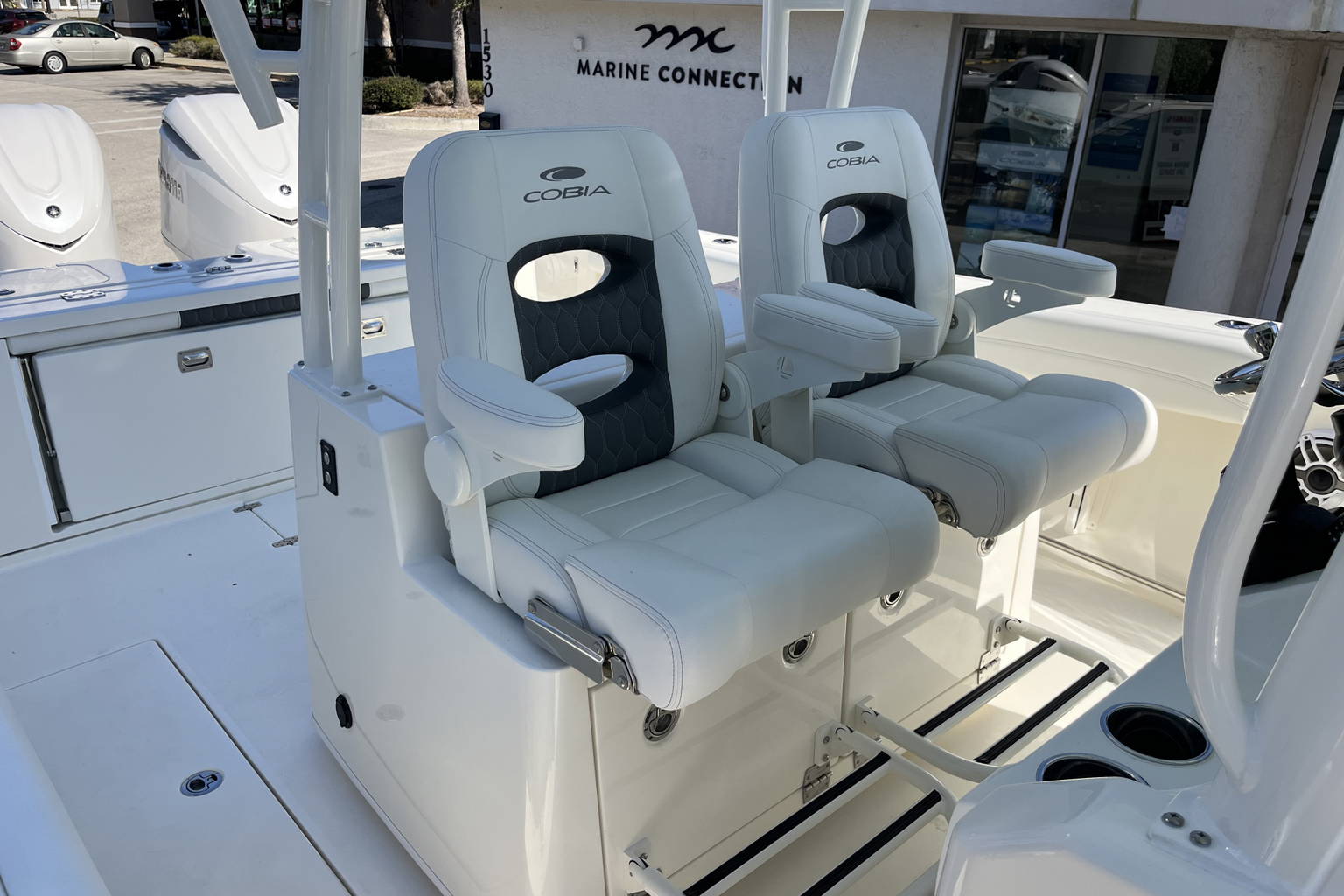 New 2026 Cobia 320 CC #A002 image 23